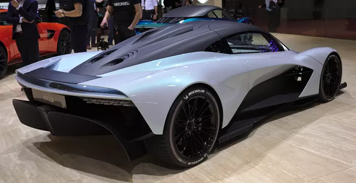 Aston Martin Valhalla htulja